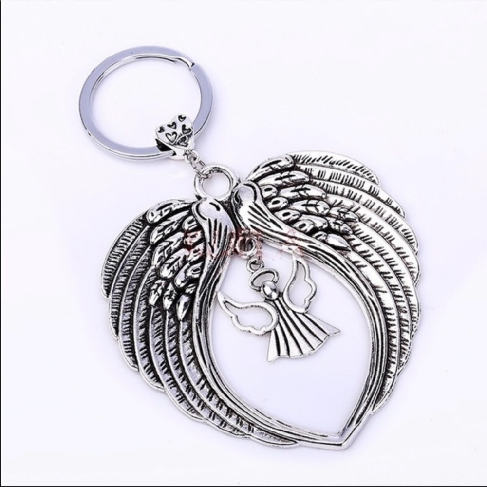 NWT Silver Angel Wings Keyring